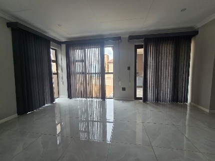Verti-Voil blind by Linric Blinds